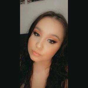 Meet your Posher, Jade